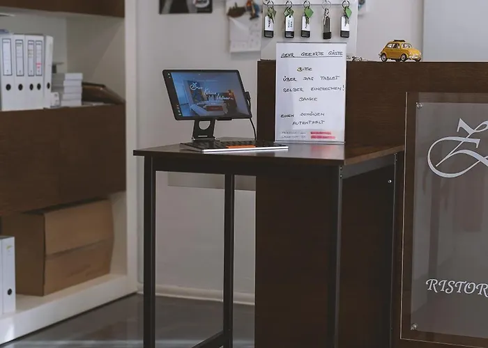 Zum Kleinen Italiener - Ristorante Pizzeria Gæstehus