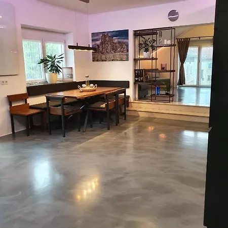 Zum Kleinen Italiener - Ristorante Pizzeria Gæstehus Geinberg
