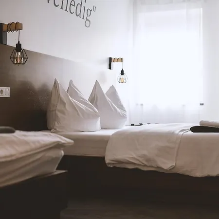 ゲストハウス Zum Kleinen Italiener - Ristorante Pizzeria 3*