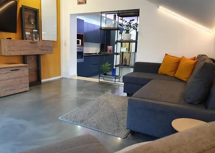 ゲストハウス Zum Kleinen Italiener - Ristorante Pizzeria ガインベルク